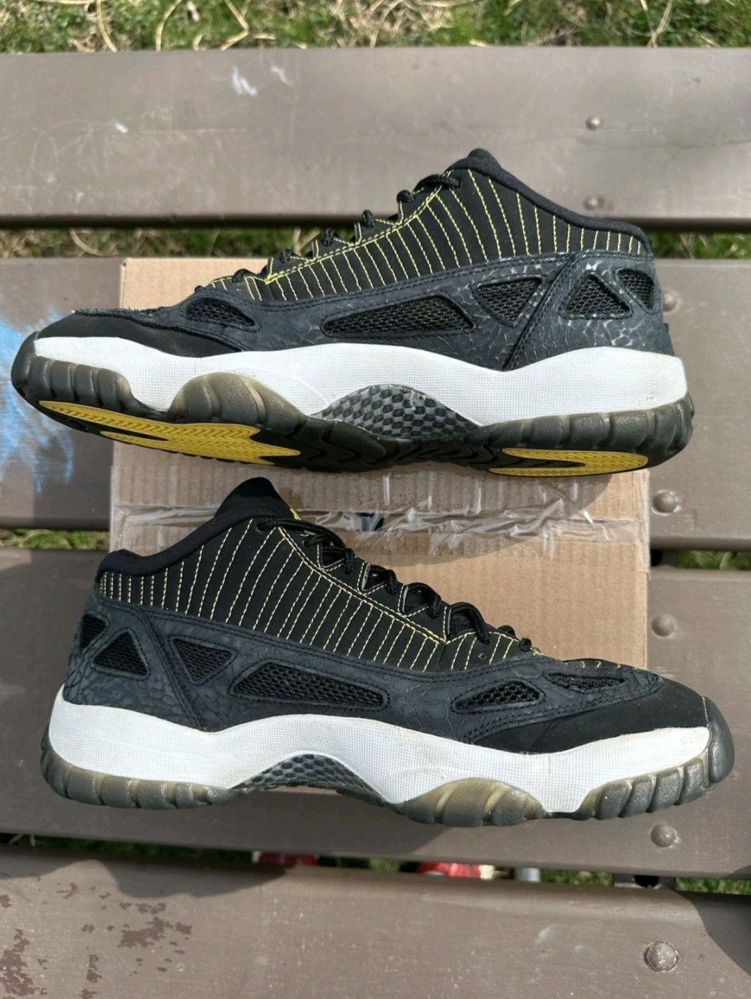 Jordan Brand Nike Air Jordan Retro 11 Low IE Zest 306008002 Size 12 Men Size US 12 / EU 45 - 4 Thumbnail