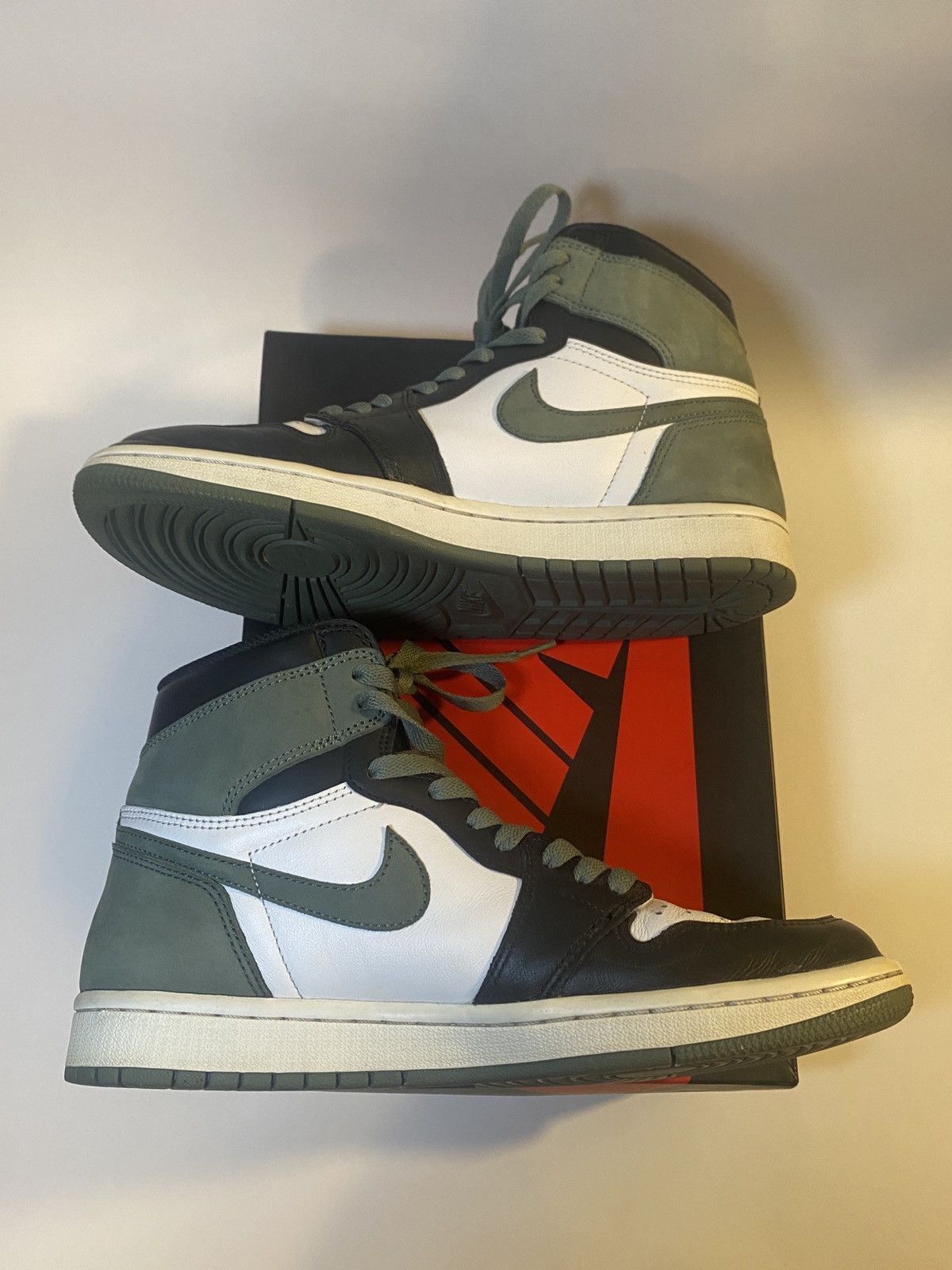 Jordan Brand × Nike Jordan 1 Retro High OG Clay Green sz 8 Size US 8 / EU 41 - 3 Thumbnail