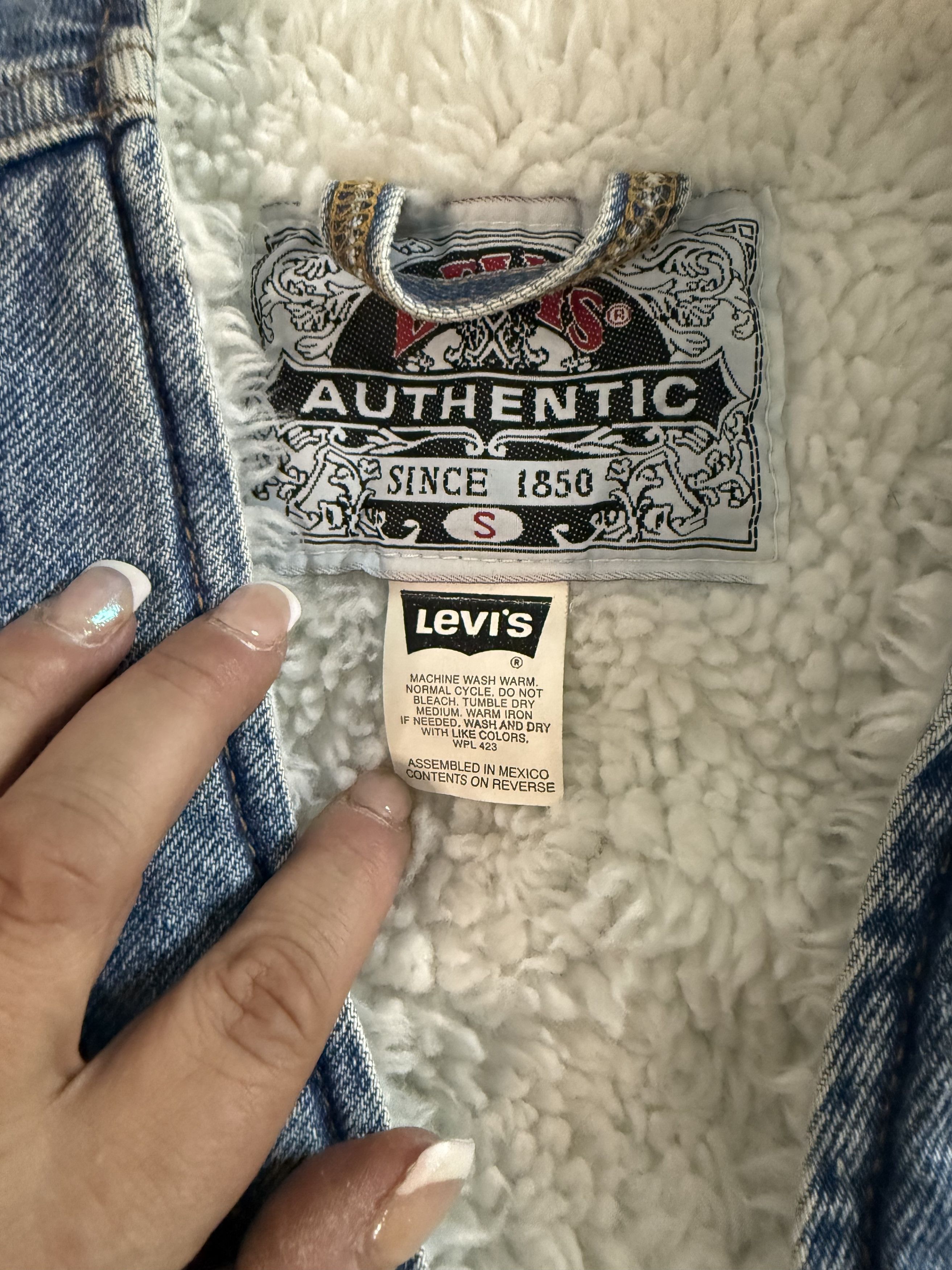 Levi's Vintage Clothing Vintage Levis Denim Vest Sherpa Lined Jean Jacket Sl Size S / US 4 / IT 40 - 3 Thumbnail