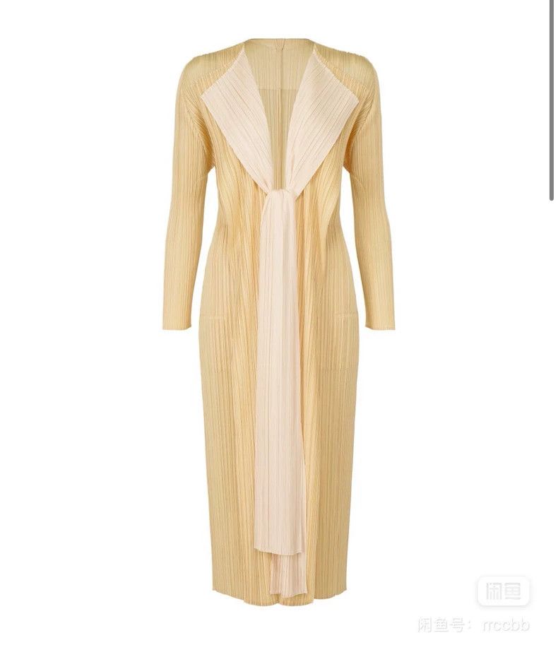 Issey Miyake Issey Miyake size:3 Beige pleated cardigan Size M / US 6-8 / IT 42-44 - 1 Thumbnail