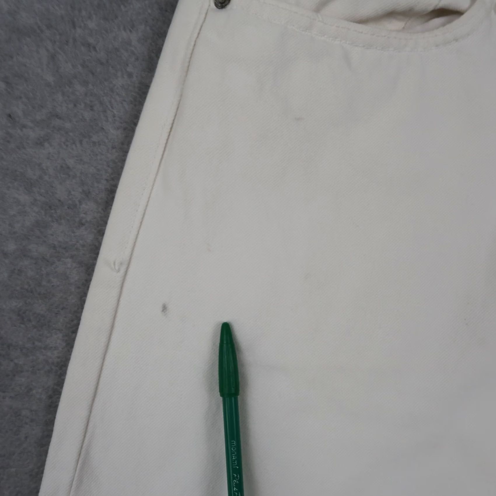 Levi's VINTAGE Levi's 501 Jeans White Mens Straight Denim 38x30 5-Pocket USA 2000s Regular Fit 501 Series Size US 38 / EU 54 - 4 Thumbnail