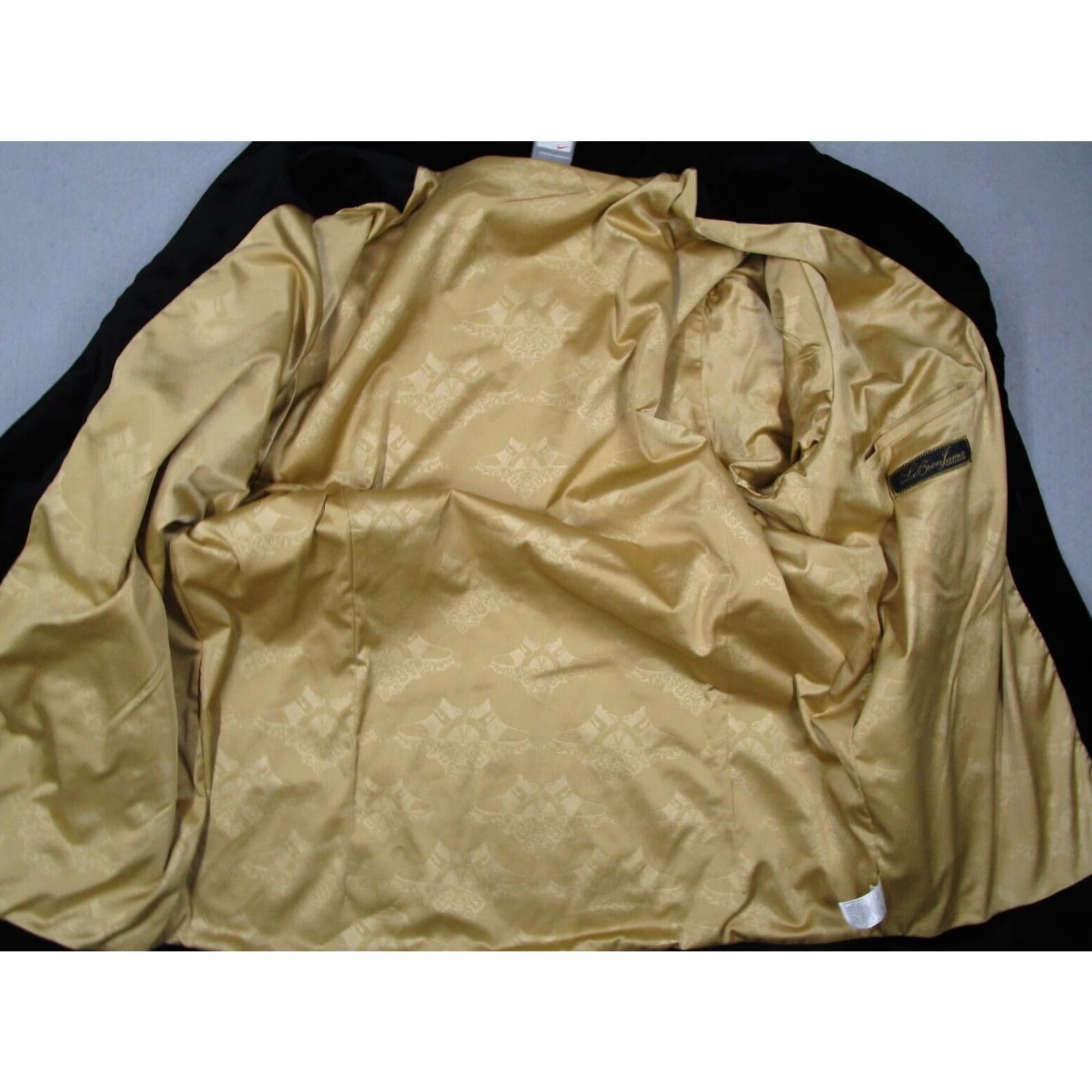Nike Nike Jacket Mens Extra Large Black Lebron James Velvet Full Zip Signature Size US XL / EU 56 / 4 - 4 Thumbnail