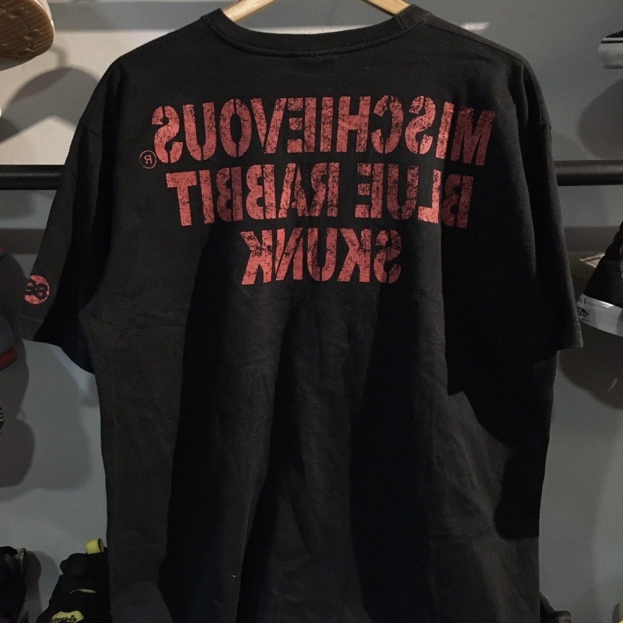 20471120 Rare Mischievous Skunk Tshirt Logo Design Size US L / EU 52-54 / 3 - 2 Thumbnail