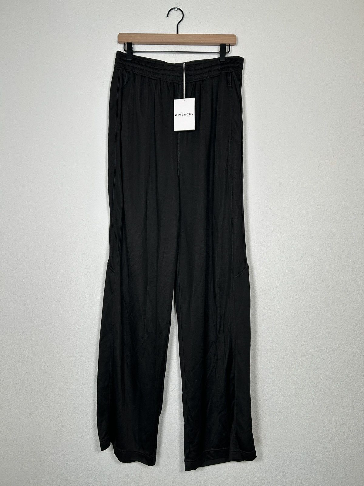 Givenchy SS23 Oversized Drape Jersey Sweatpants Size US 32 / EU 48 - 1 Thumbnail