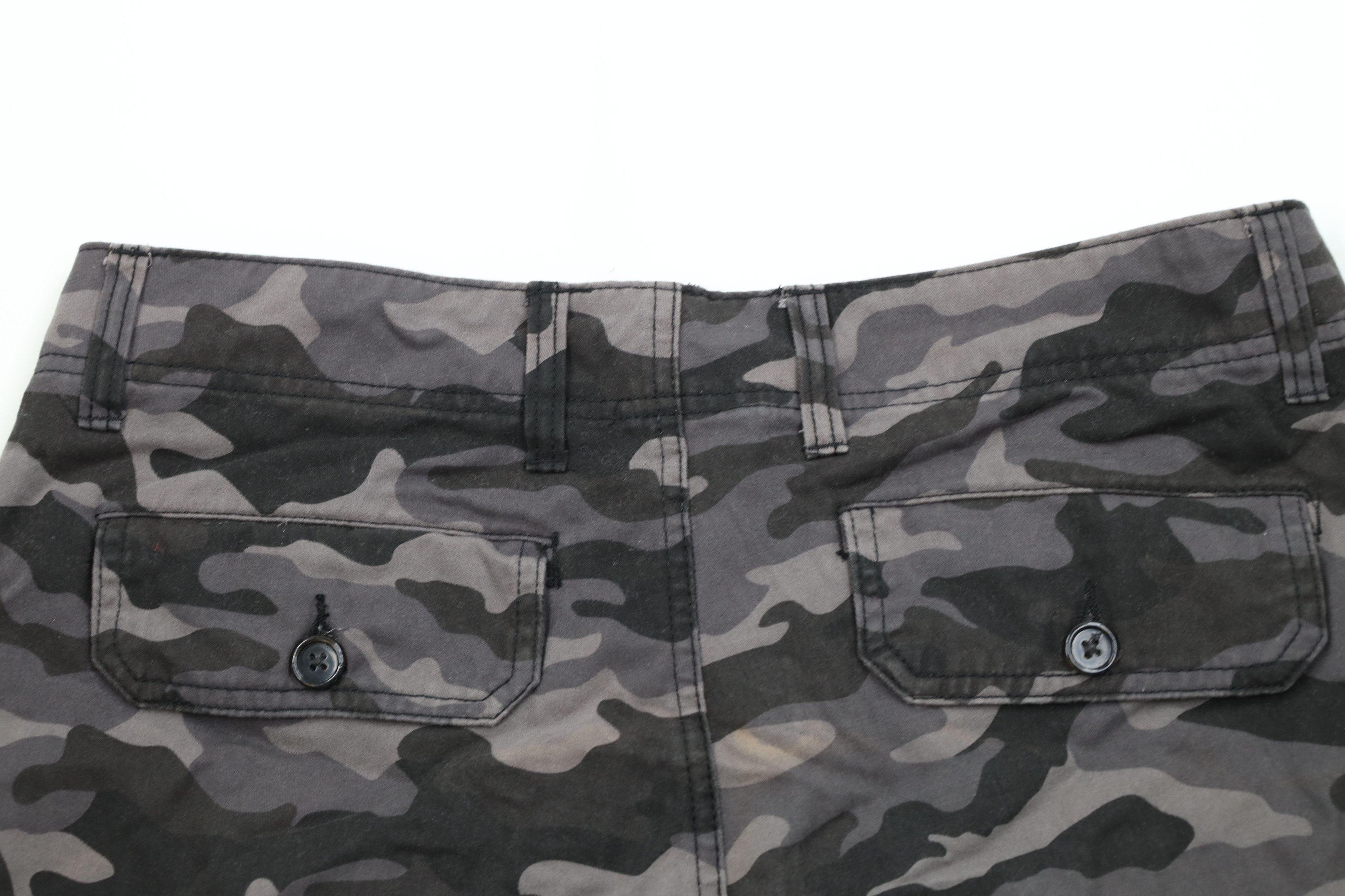 Vintage Vintage Y2K Streetwear Above Knee Cargo Shorts Cotton Size US 34 / EU 50 - 8 Thumbnail