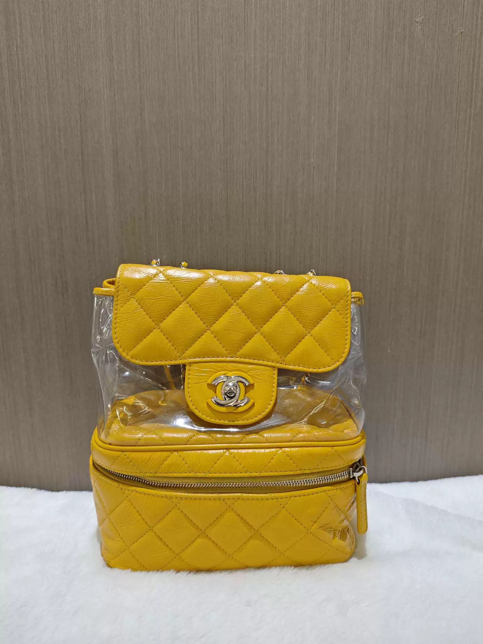 Chanel Pre-loved Bag Very good condition Size ONE SIZE - 1 Thumbnail