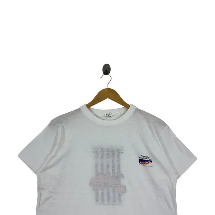 Vintage Vintage 1990 FEDEX EXPRESS EUROPE Campaign Tee Shirt Size US L / EU 52-54 / 3 - 3 Thumbnail