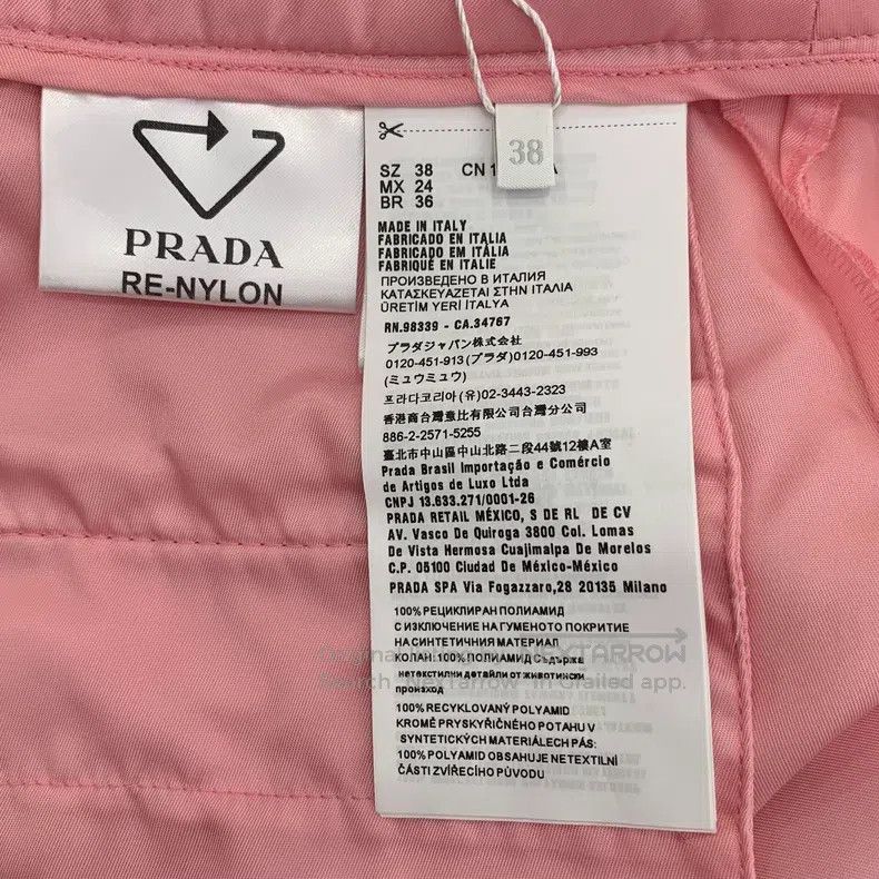 Prada Prada Pink triangle waist bag casual shorts Size 25" / US 0 / IT 36 - 7 Thumbnail