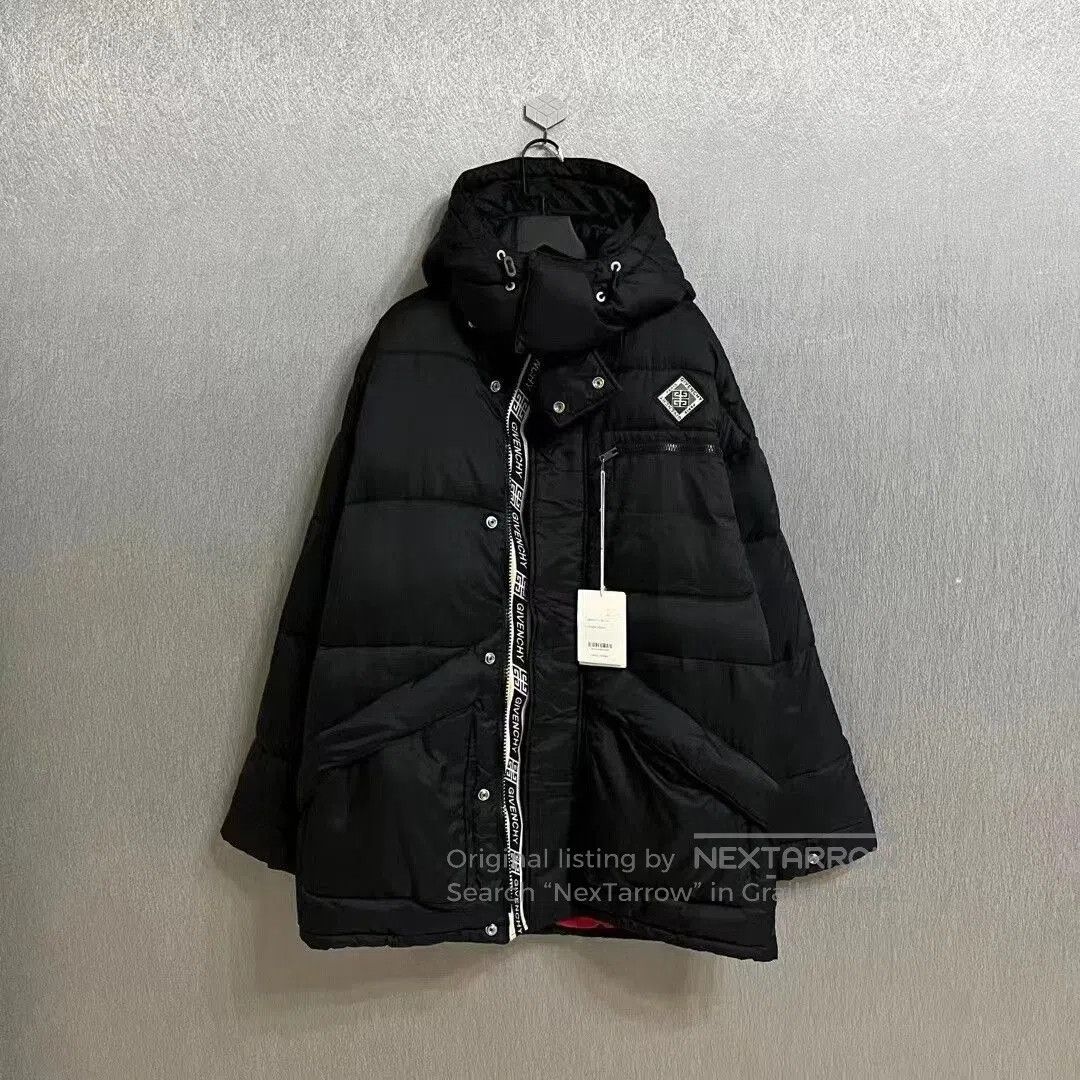 Givenchy givenchy logo padded jacket with detachable hood. Size US M / EU 48-50 / 2 - 2 Thumbnail