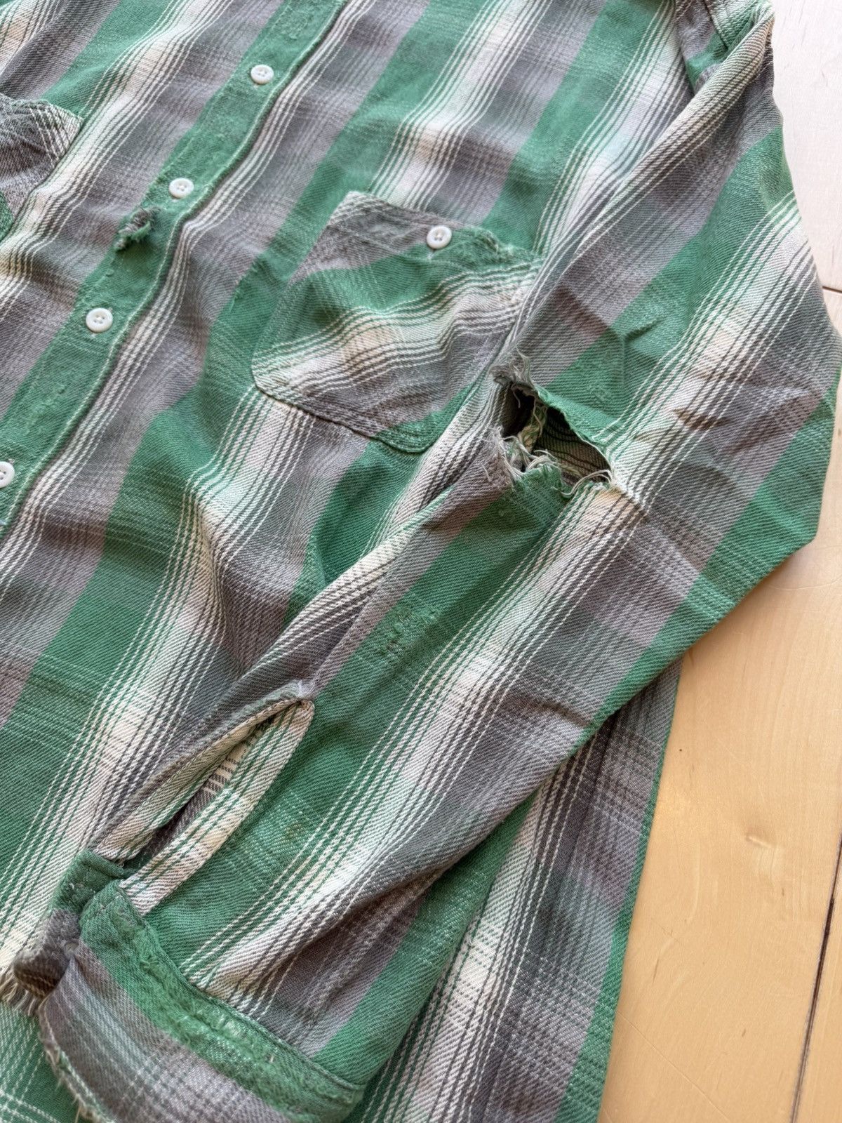 Saint Michael Distressed Flannel Size US L / EU 52-54 / 3 - 7 Thumbnail