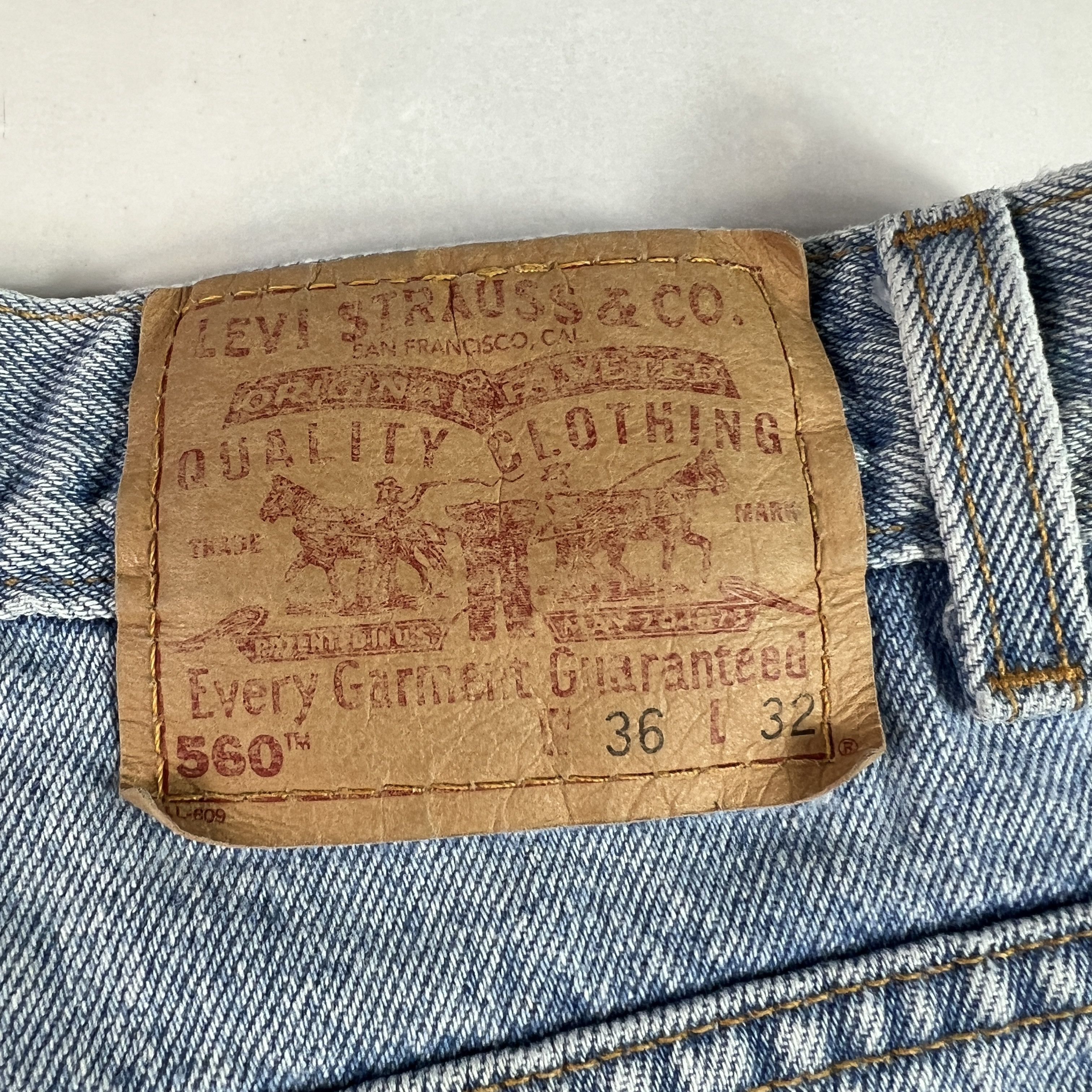 Levi's Y2K Levi's Jeans Short 560 Loose Blue Cut Off Denim Jorts Size US 35 - 13 Thumbnail