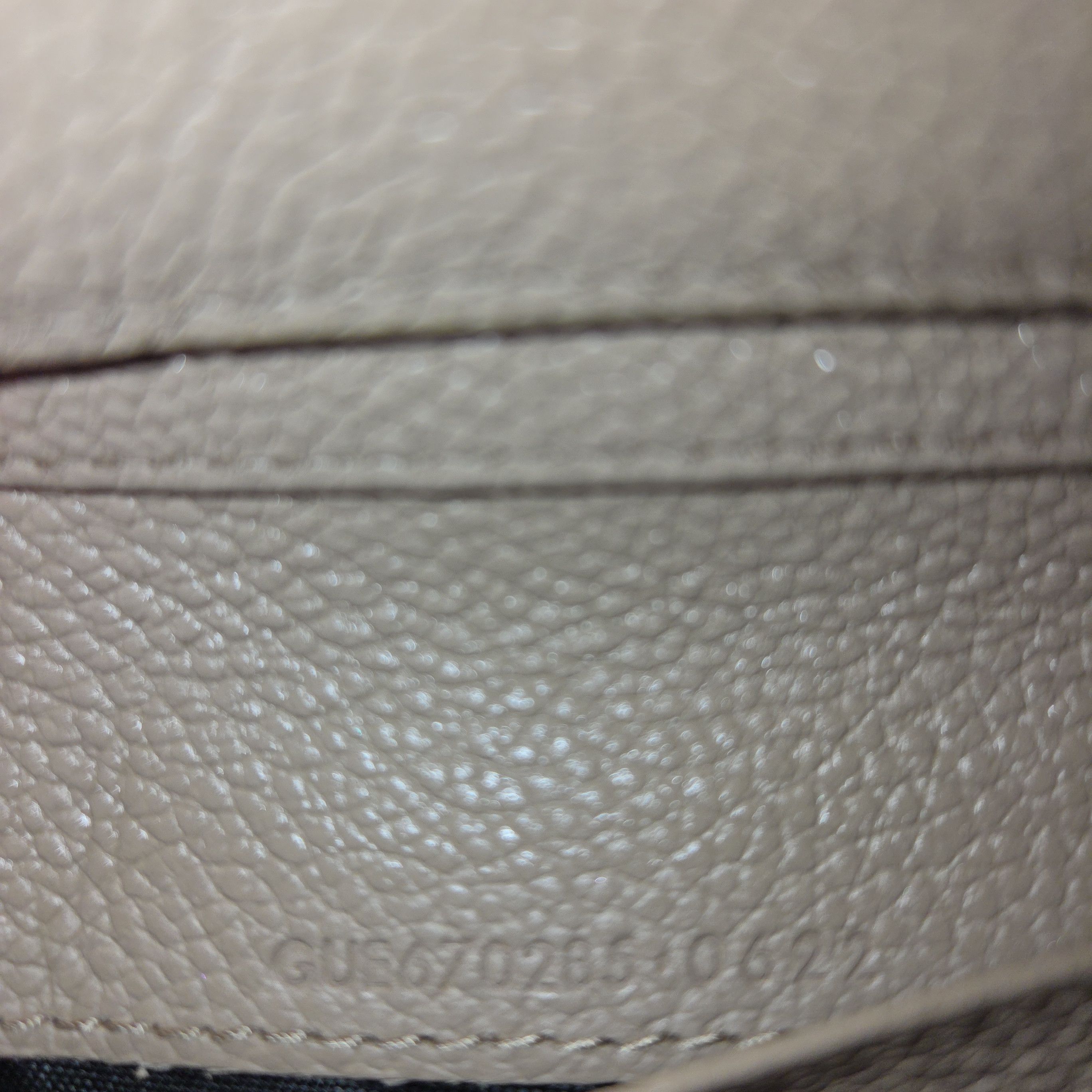 Yves Saint Laurent Saint Laurent (YSL) Grain De Poudre Compact Fold Wallet Size ONE SIZE - 2 Thumbnail