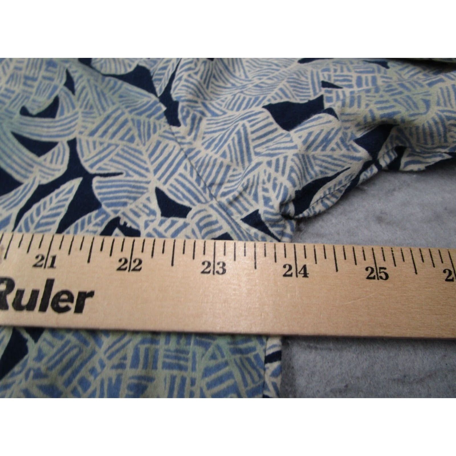 Tori Richard Tori Richard Shirt Mens Large Blue Floral Short Sleeve Button-Up Hawaiian Cotton Lawn USA Size US L / EU 52-54 / 3 - 7 Thumbnail