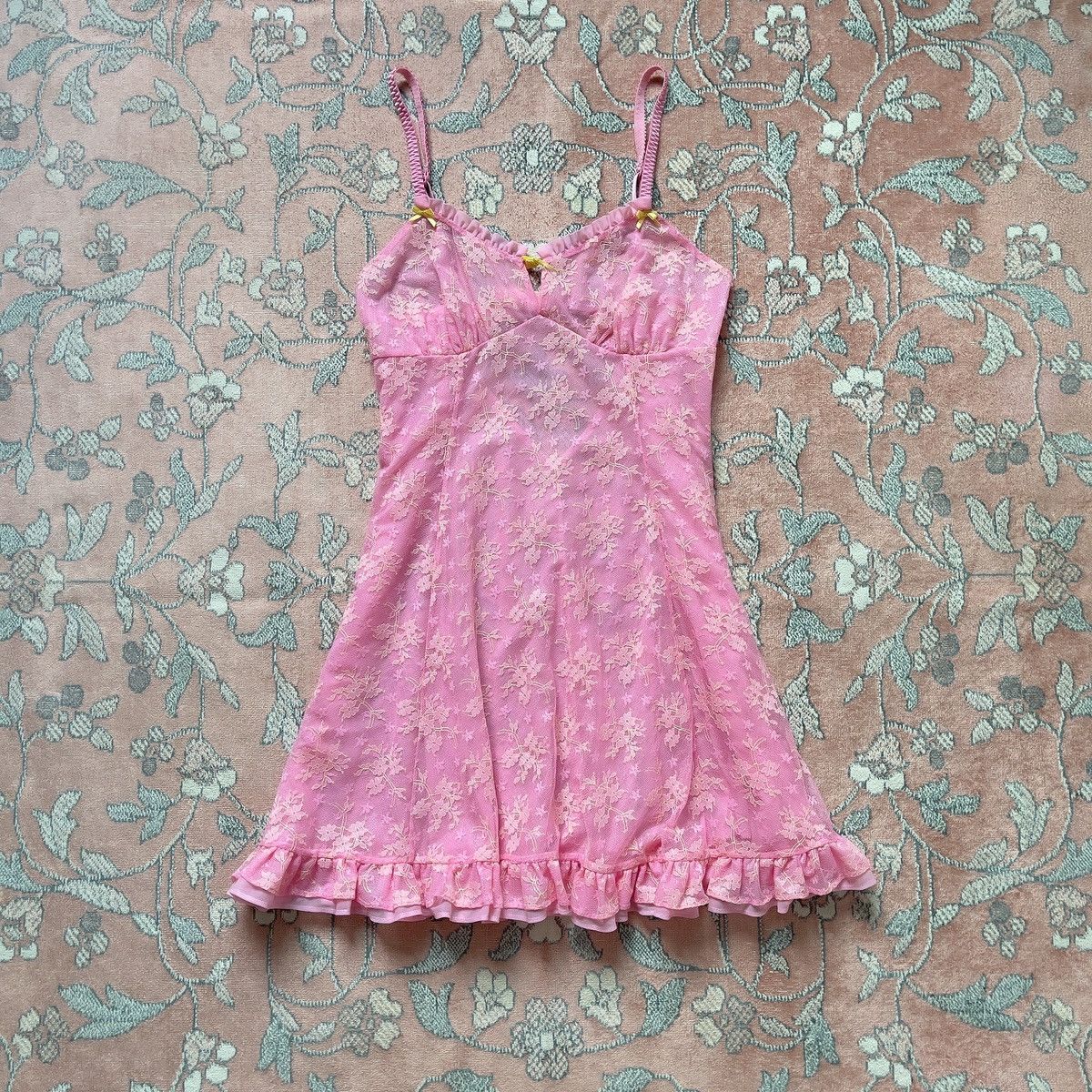 chinese dress ladies 1990s Betsey Johnson Vintage Pink Dress Black Net Overlay & Lace Trim   Modig