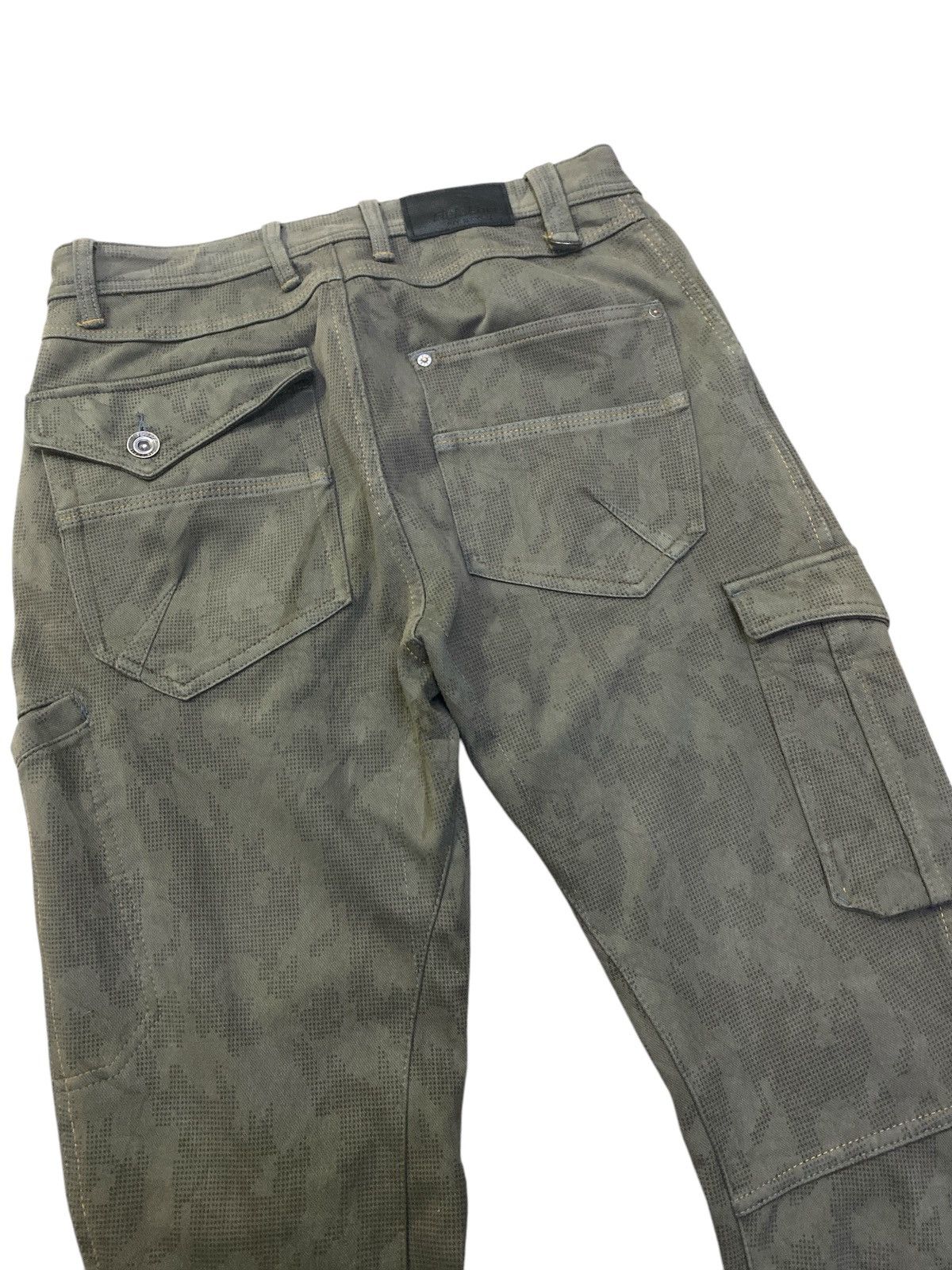 Japanese Brand Rare Field Core Curved Cargo Pants Size US 33 - 10 Thumbnail