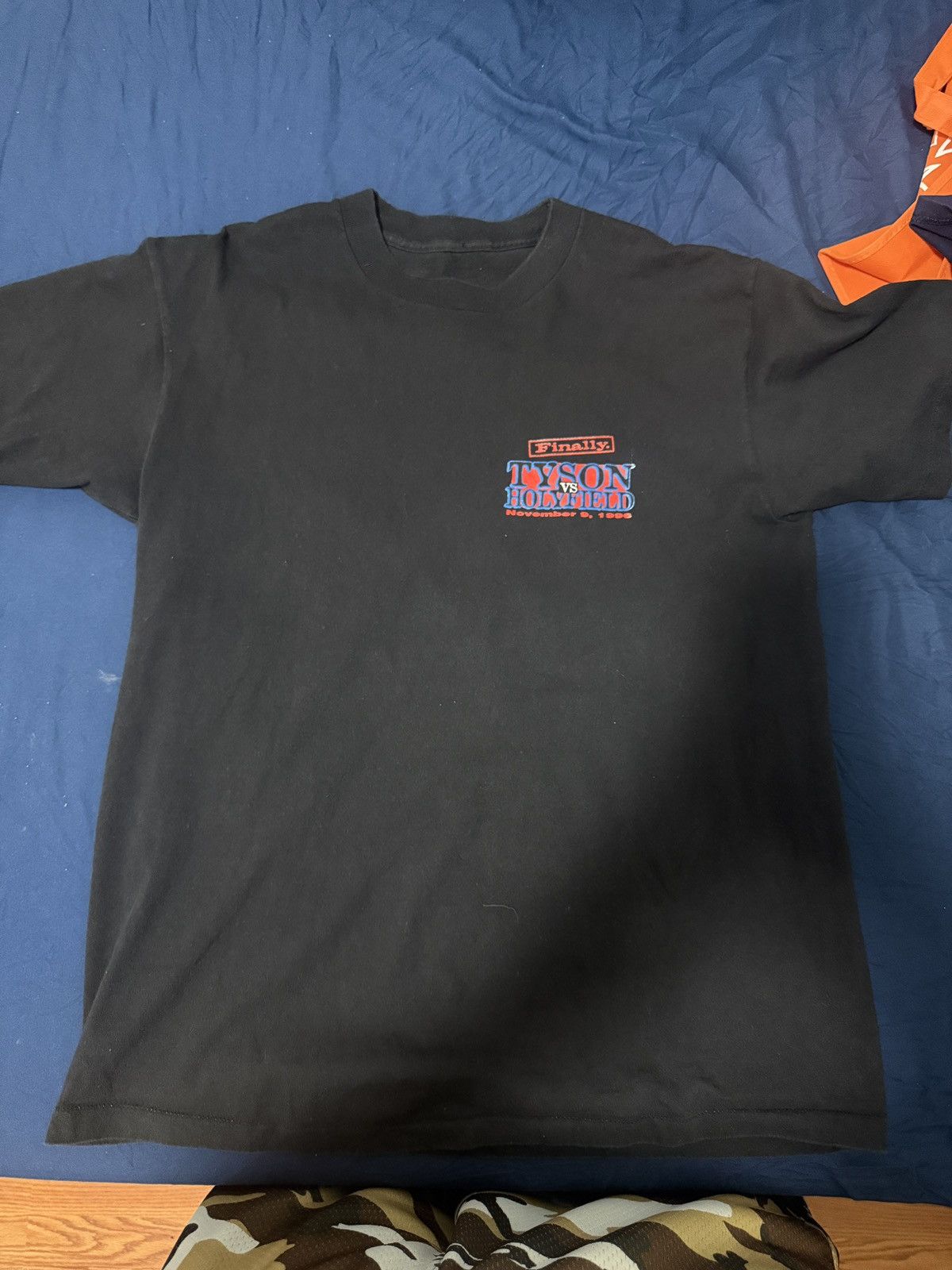 Vintage Vintage Tyson vs Holyfield 1996 tee Size US L / EU 52-54 / 3 - 1 Thumbnail