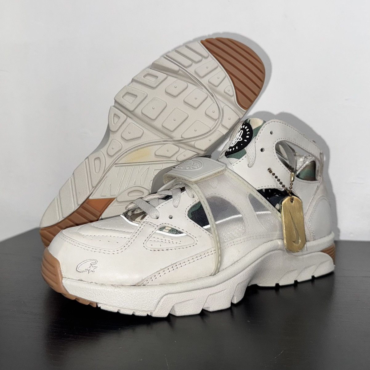 Corteiz × Nike CORTEIZ X NIKE AIR TRAINER HUARACHE LIGHT BONE FQ8793-002 Size US 10 / EU 43 - 5 Thumbnail