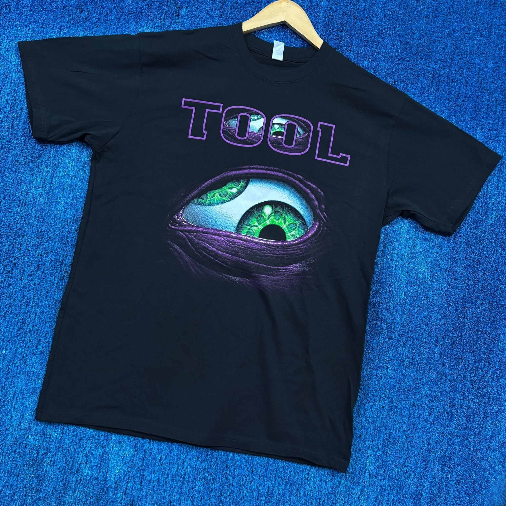 Band Tees Tool Aenima CD Back Cover Eye Progressive Metal Band Tee L Size US L / EU 52-54 / 3 - 3 Thumbnail