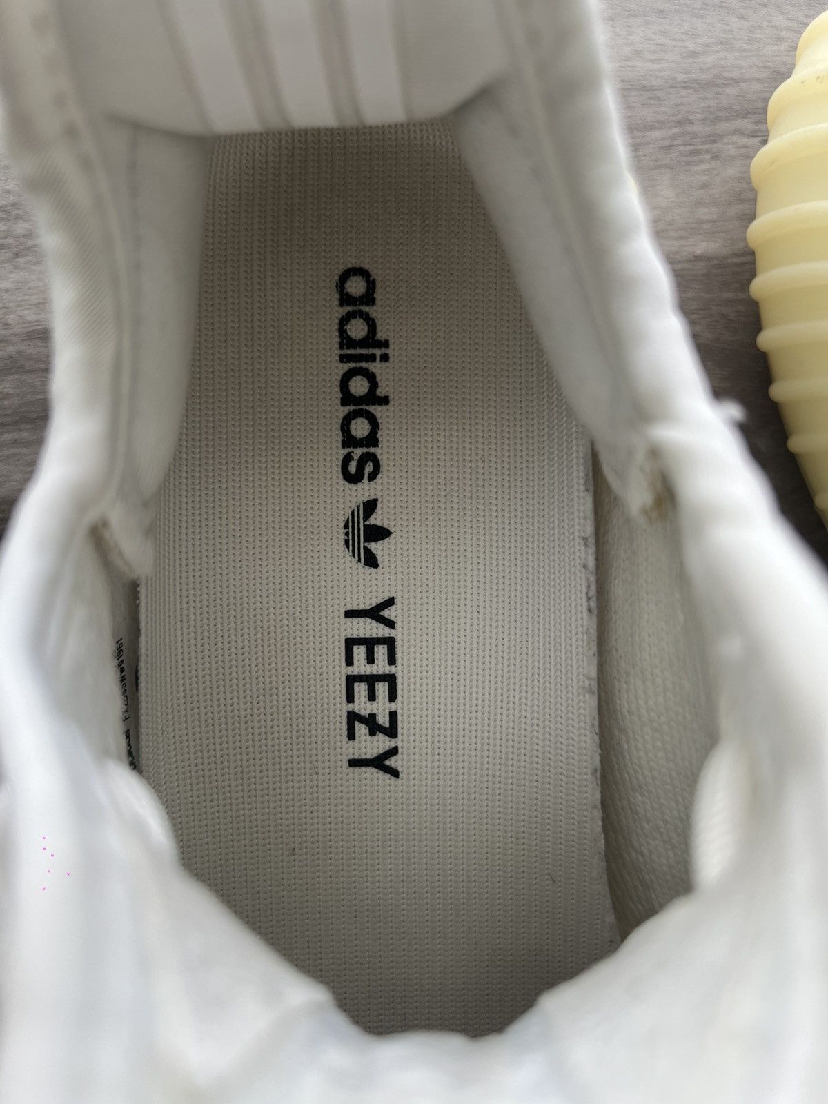 Yeezy Size 5 Men’s/ 6.5 Womens adidas Yeezy Boost 350 V2 Low Cream Size US 5 / EU 37 - 7 Thumbnail