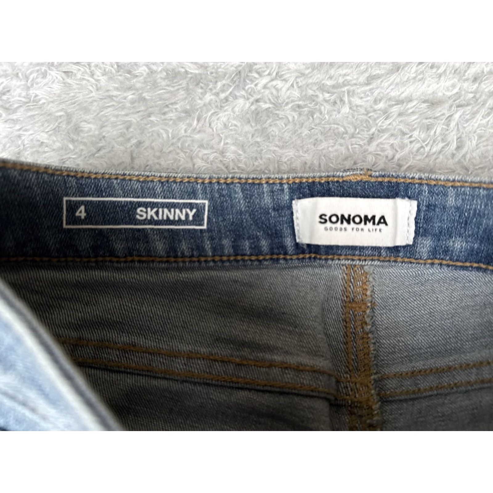 Denime Sonoma Goods For Life Jeans Womens 4 Blue Skinny Distressed Stretch Denim Ripped Size 27" / US 4 / IT 40 - 6 Thumbnail