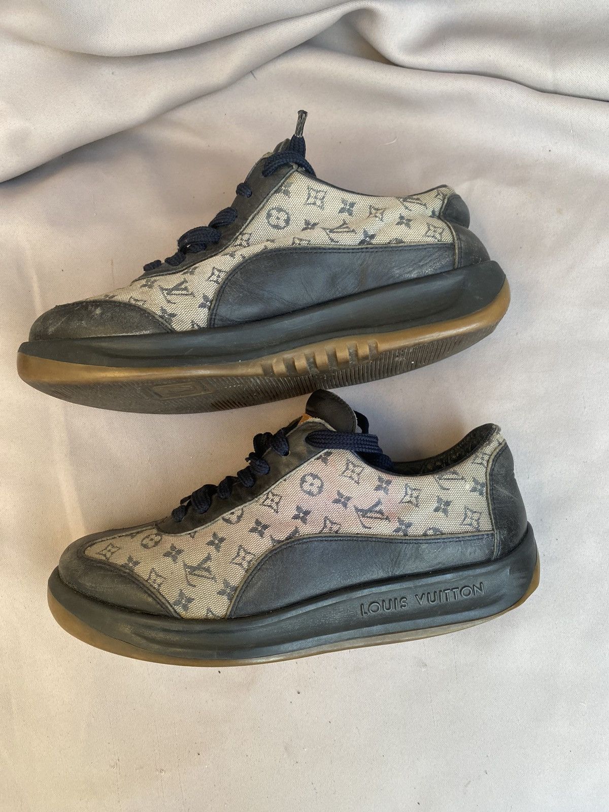 Louis Vuitton Louis vuitton mini lin navy monogram Size US 6 / IT 36 - 4 Thumbnail