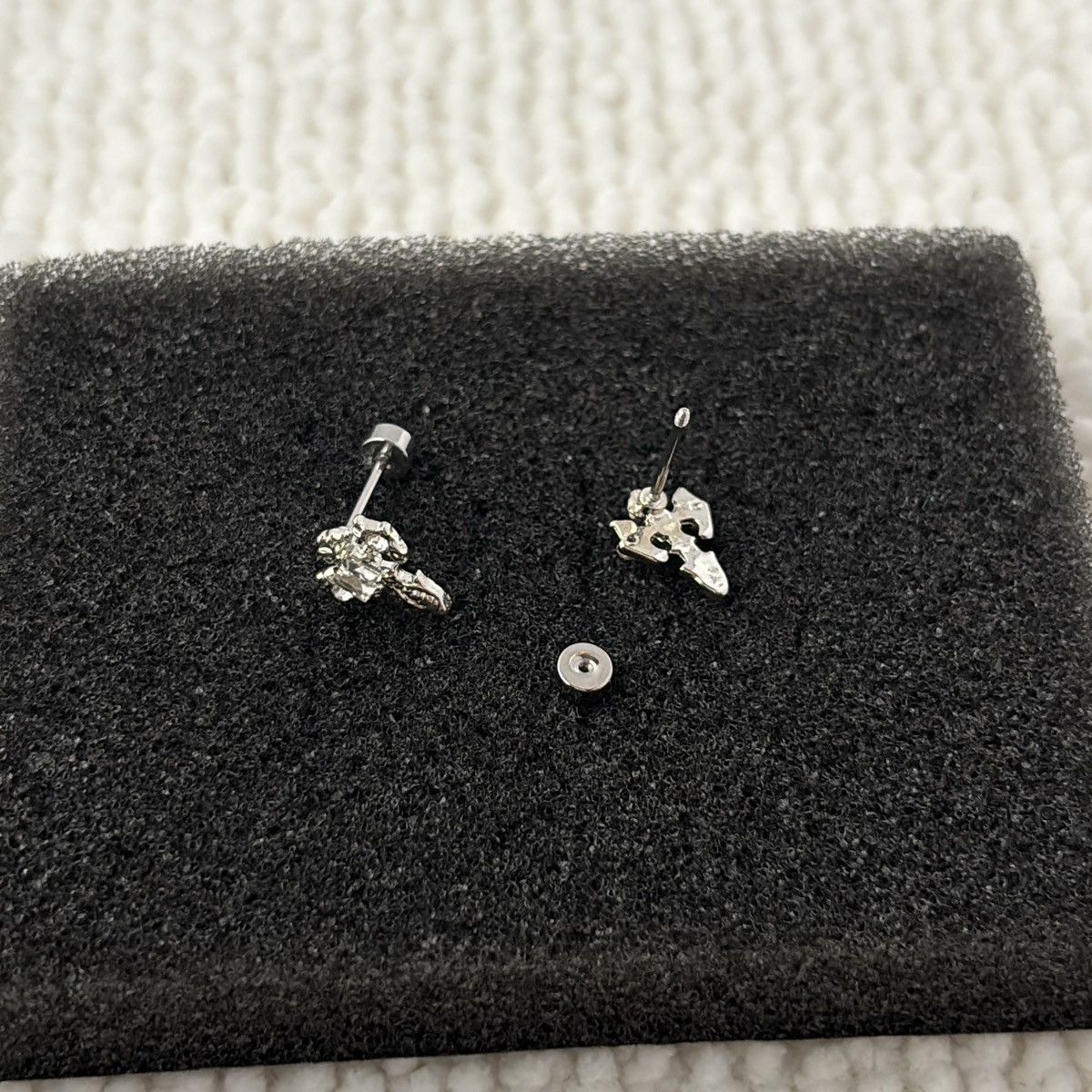 Other Small Cross Stud Earrings for Men Women Streetwear Hip Hop Size ONE SIZE - 4 Thumbnail
