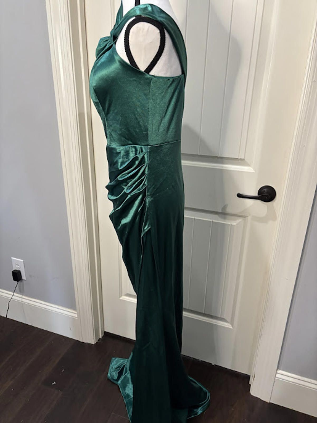 Other 22. Faeriesty Elegant Green Satin On-Shoulder Evening Dress Size L / US 10 / IT 46 - 2 Thumbnail