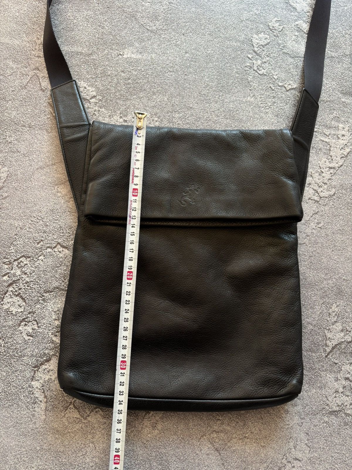 agnes b. Agnes b. Leather Crossbody Avant Garde Bag Made in Japan Size ONE SIZE - 22 Thumbnail