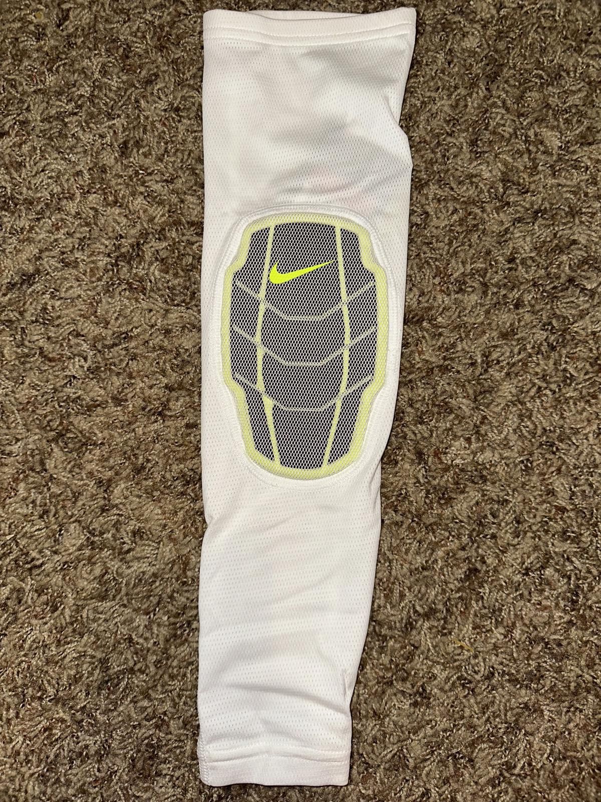 Nike Nike Pro Combat Hyperstrong Elbow Sleeve Size ONE SIZE - 8 Thumbnail