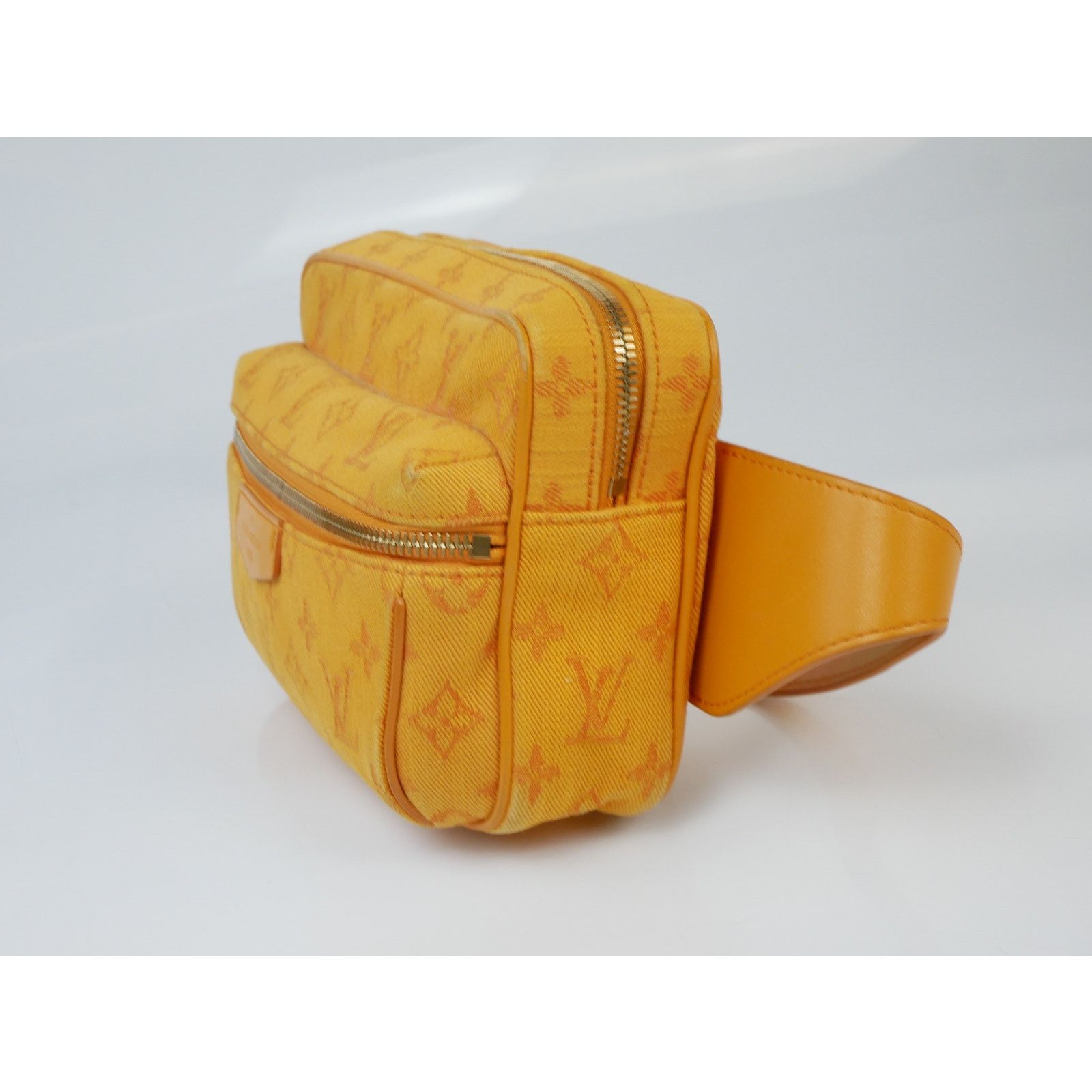 Louis Vuitton Louis Vuitton Monogram Outdoor Bum Bag Orange Size ONE SIZE - 4 Thumbnail