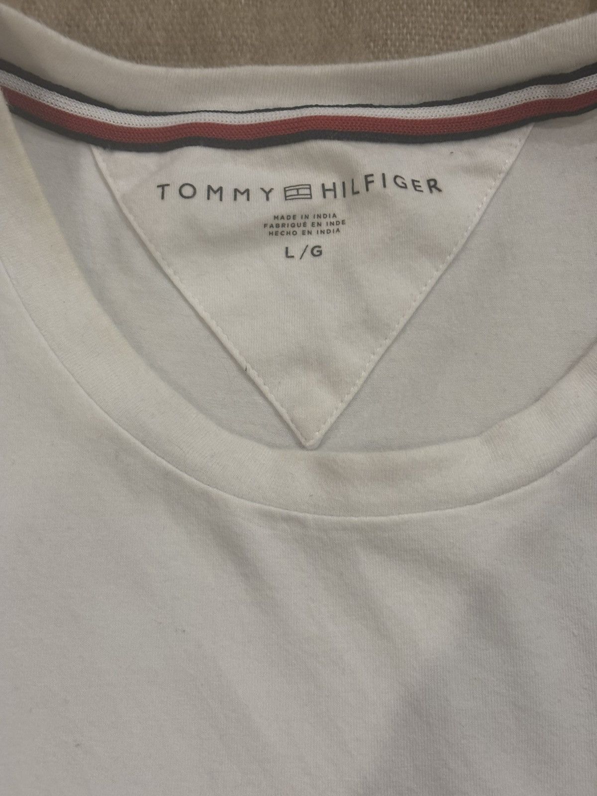 Tommy Hilfiger Tommy Hilfiger T.shirt.mt-117 Size US L / EU 52-54 / 3 - 5 Thumbnail