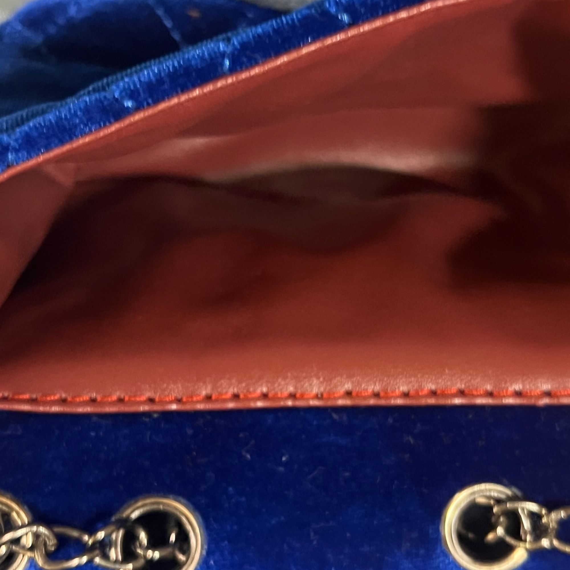 Other Blue Velvet Quilted Crossbody Handbag With Chain Strap & Gol Size ONE SIZE - 7 Thumbnail