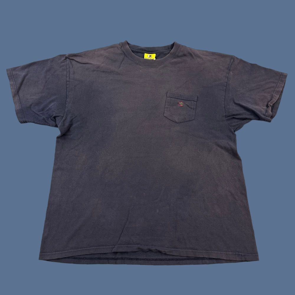 Vintage VINTAGE Duck Head Shirt Mens XL Navy Faded Pocket Tee USA 90s Mens XL Navy Pocket Tee Duck Head Shirt 90s USA Made Vintage Shirt Size US XL / EU 56 / 4 - 1 Thumbnail