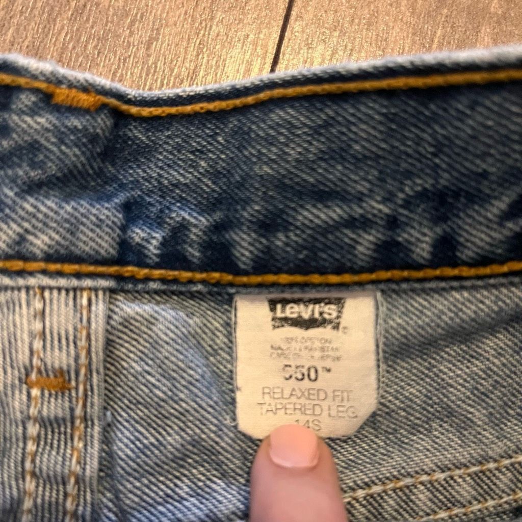 Levi's Levi’s 550 Light Blue Denim Cut Off Shorts Women 14 Size 31" - 3 Thumbnail