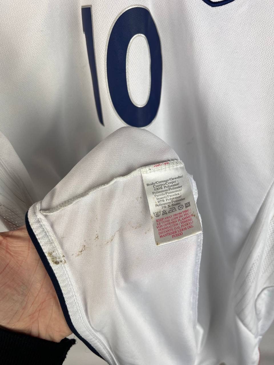 Umbro England Umbro Owen jersey size M Size US M / EU 48-50 / 2 - 4 Thumbnail