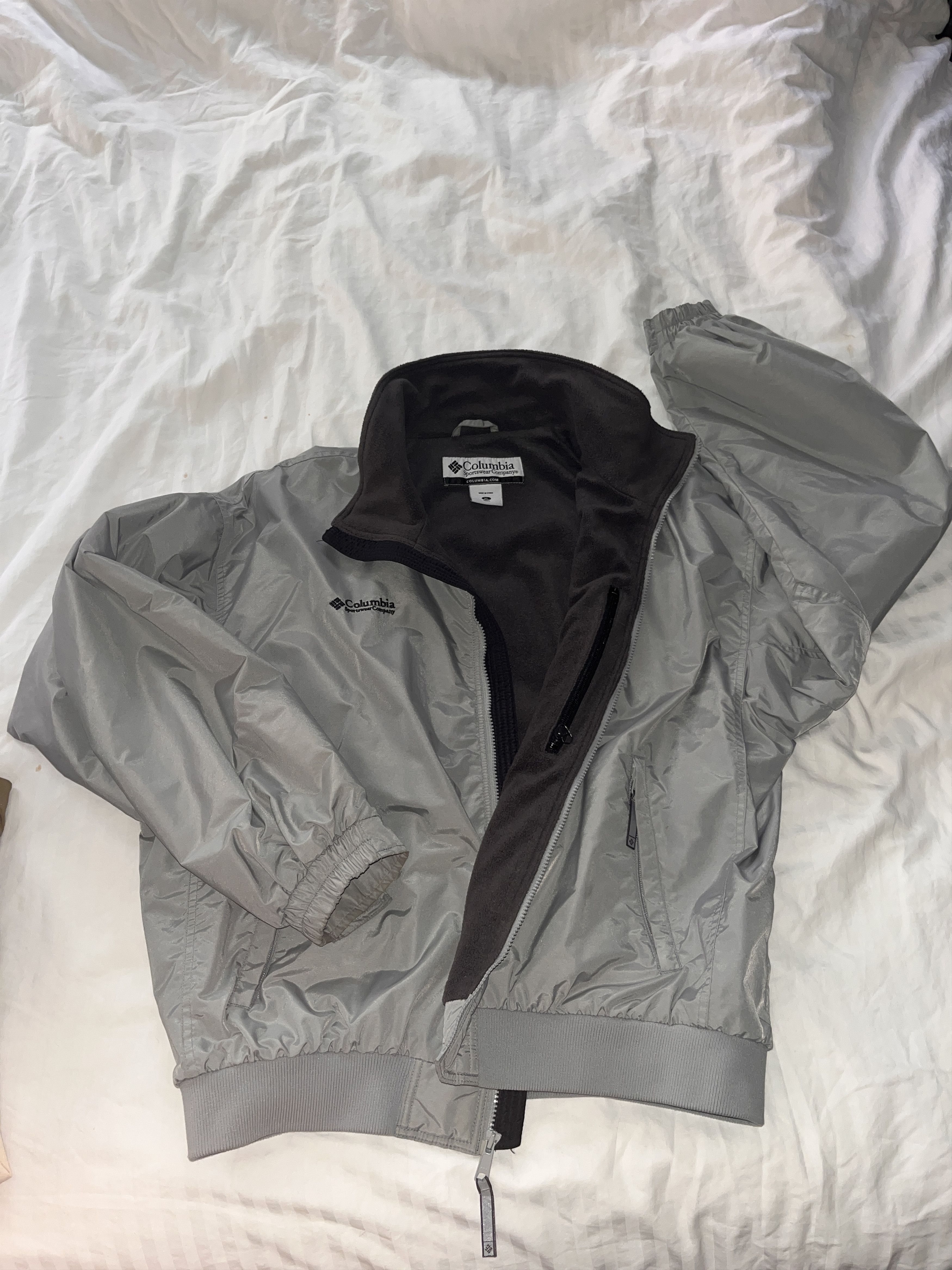 Columbia Vintage Columbia Like-new Bomber Nylon Jacket Size US XL / EU 56 / 4 - 1 Thumbnail