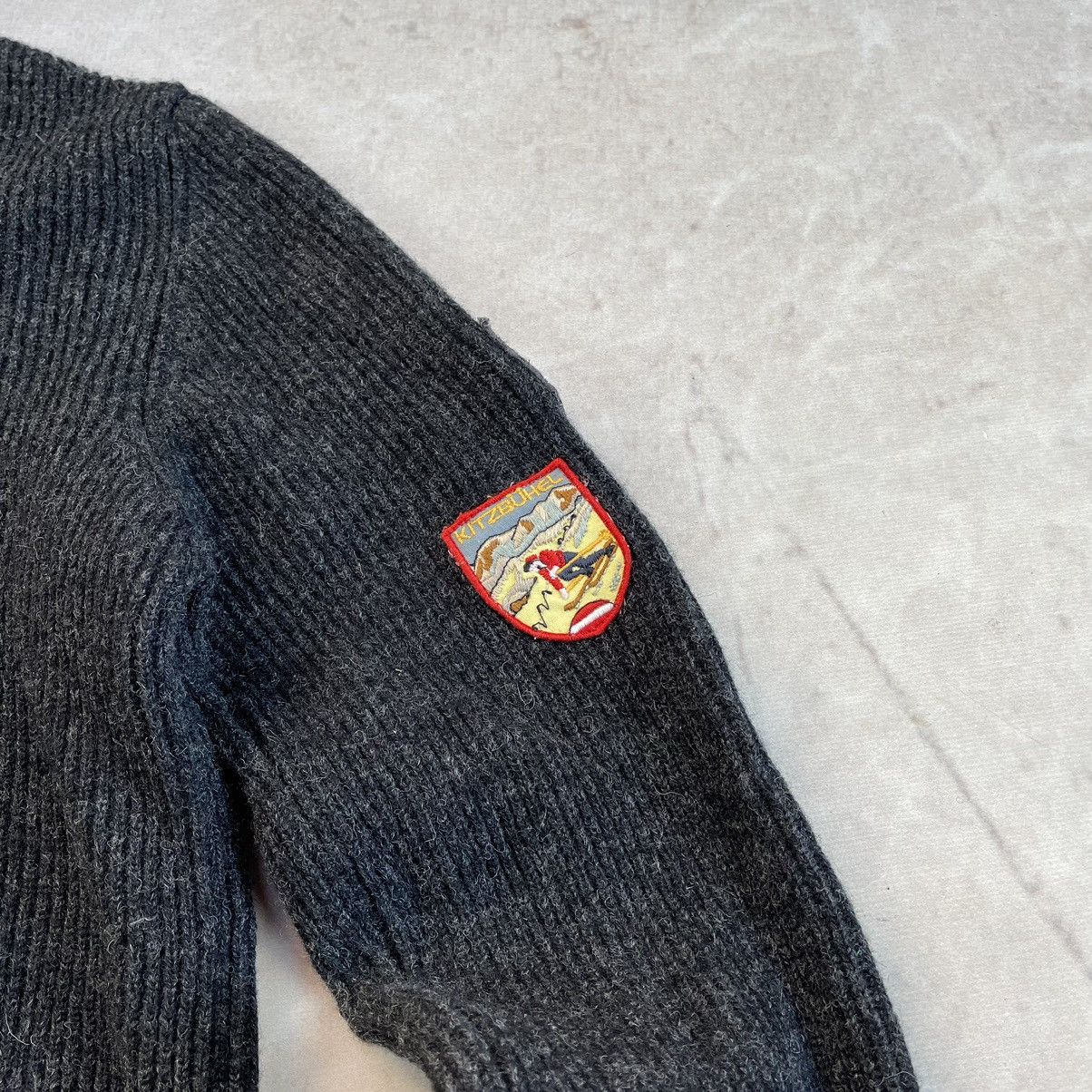 Designer Luis Trenker Hiking Ski Black Patch Logos Wool Sweater Size US L / EU 52-54 / 3 - 4 Thumbnail