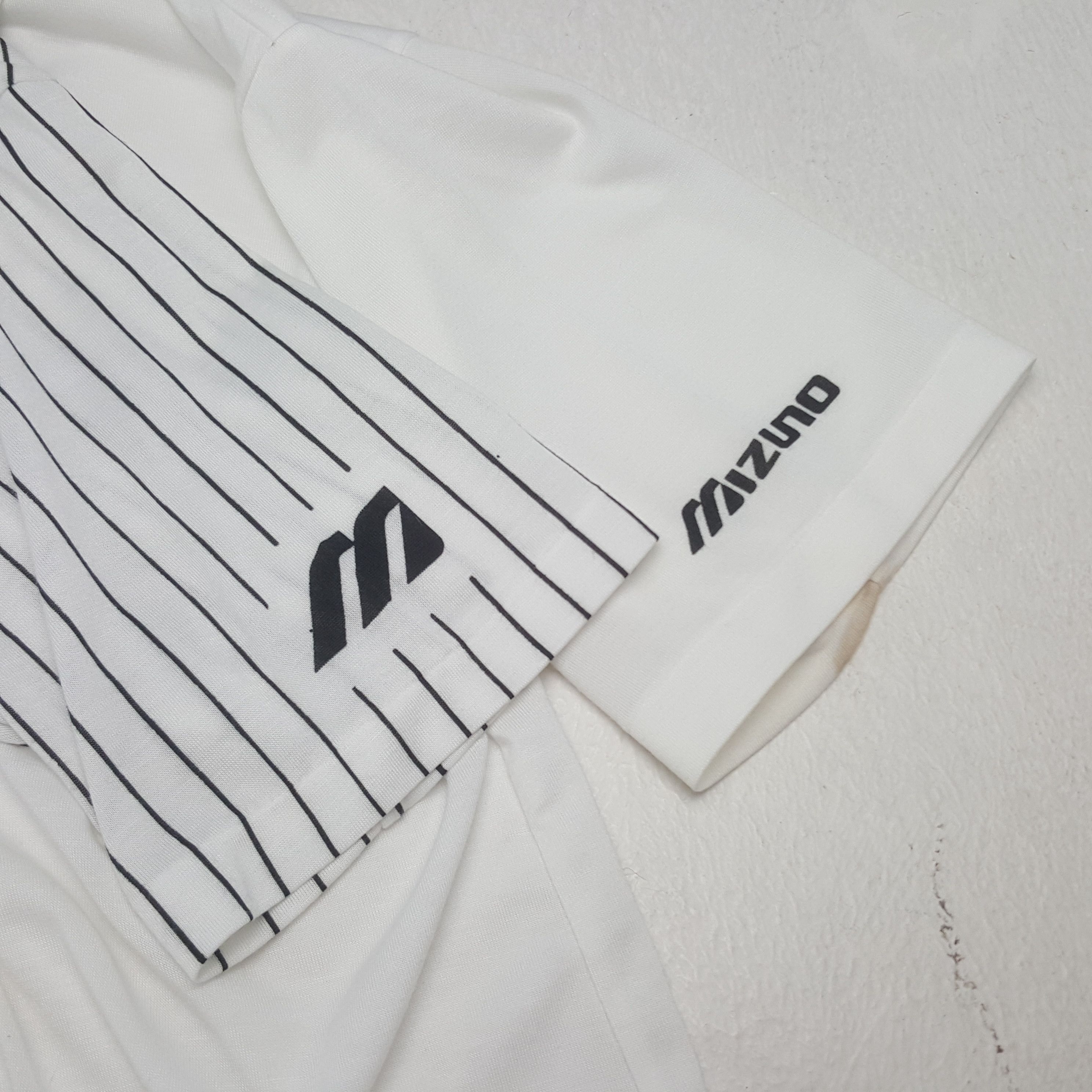 Mizuno Vintage Mizuno Tennis Sports Polo Shirt Size US S / EU 44-46 / 1 - 6 Thumbnail
