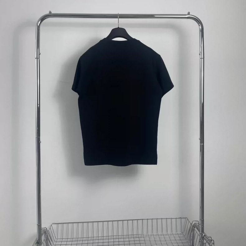 Louis Vuitton Louis Vuitton Black dark stripe logo short sleeve Size US S / EU 44-46 / 1 - 2 Thumbnail