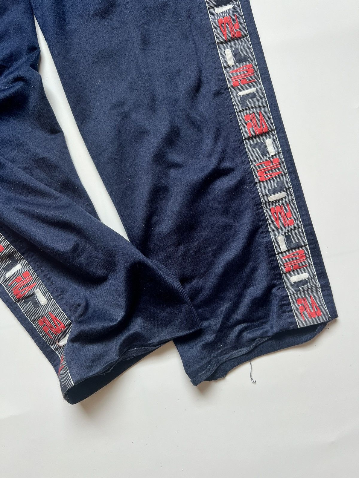 Fila Fila Side Tape Vintage Tracksuit Size US L / EU 52-54 / 3 - 10 Thumbnail