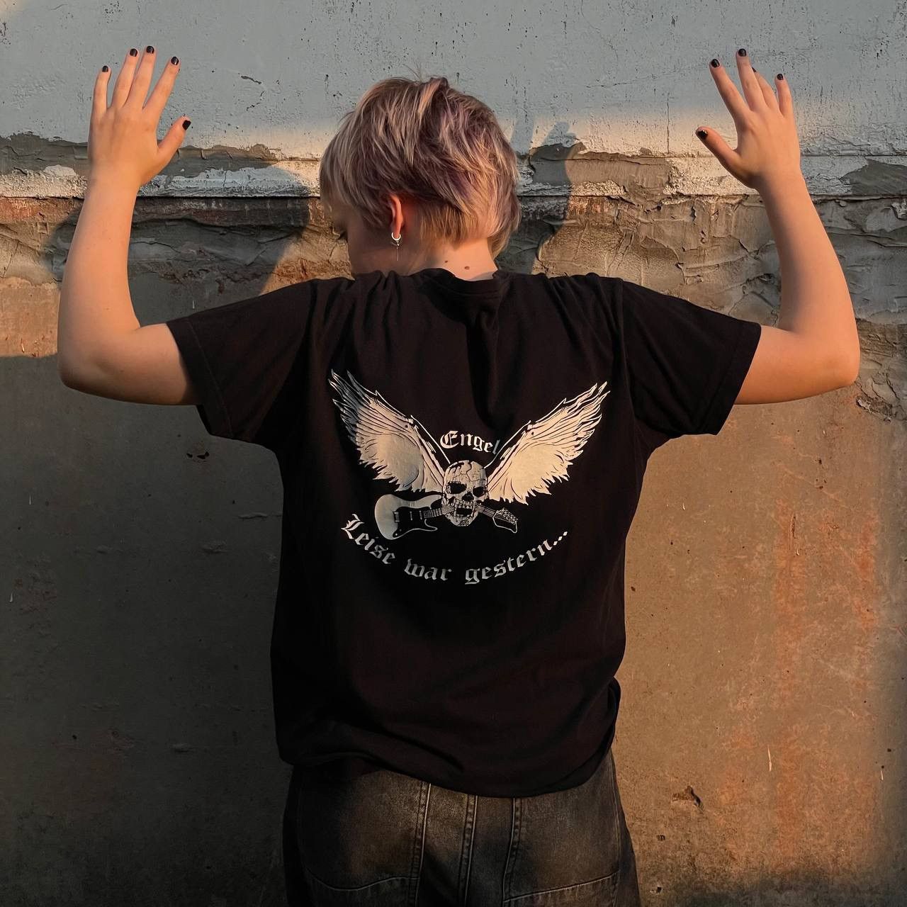 Band Tees Vintage Düsseldorf Rock City T-shirts Band Tee Rock Y2K 00s Size US L / EU 52-54 / 3 - 1 Thumbnail