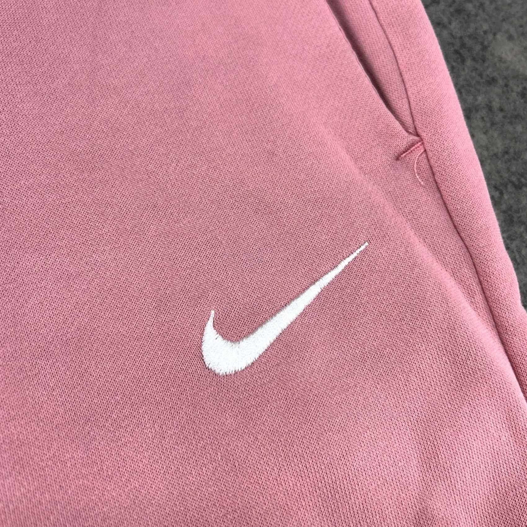Nike Nike Sweatpants Womens L Pink Drawstring Fleece Cotton Baggy Wide Leg Athletic Tapered Inseam 34 in Size 36" / US 14 / IT 50 - 6 Thumbnail