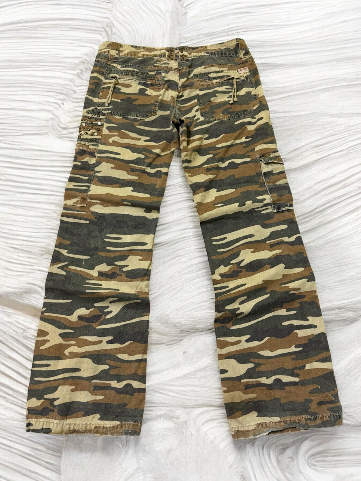 Hysteric Glamour Cargo MISS ME Studded multipocket Low Rise Camo Pants Size US 32 / EU 48 - 2 Thumbnail