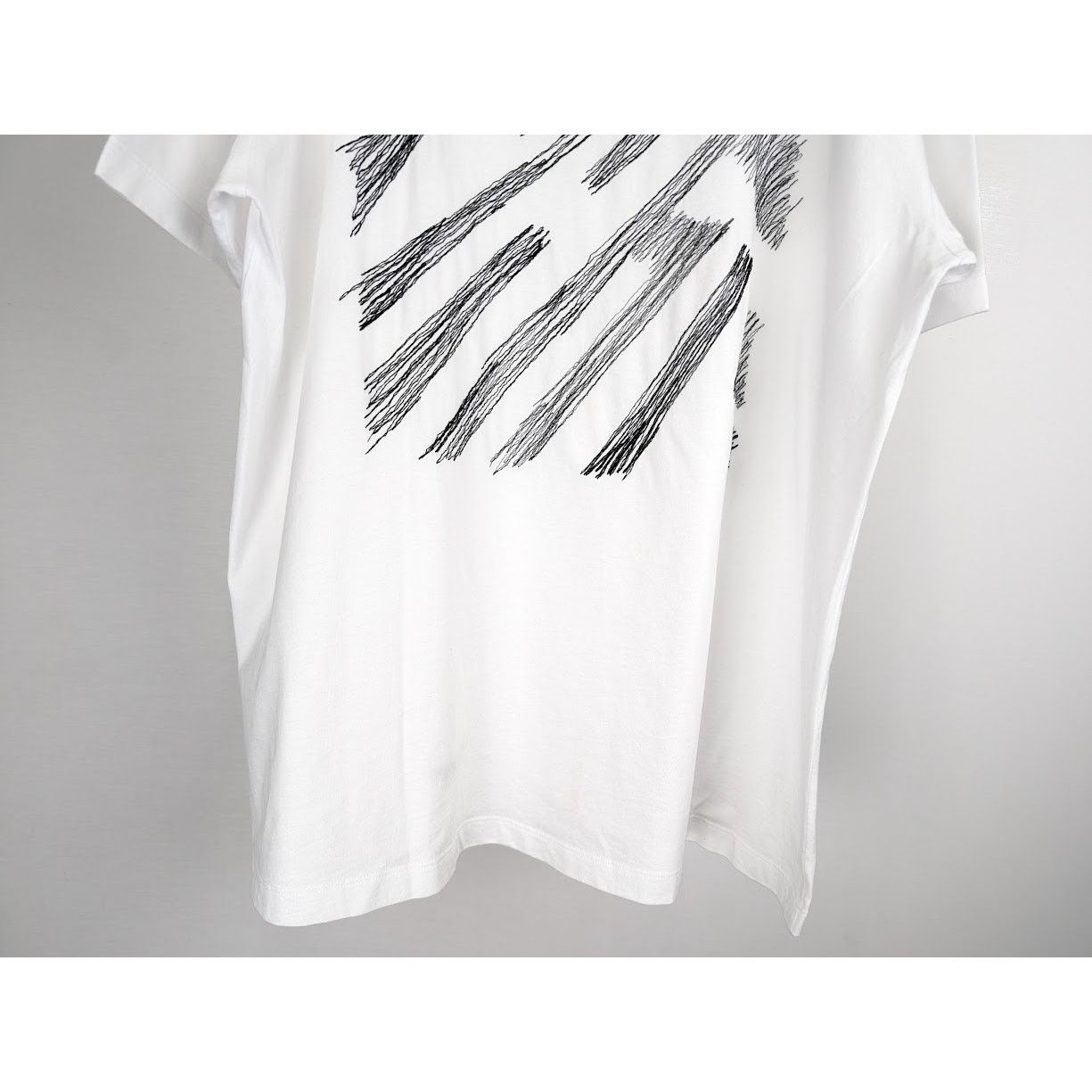 Off-White o1rshd1 Scribble Diag Over S/S Tee in White/Black Size US M / EU 48-50 / 2 - 14 Thumbnail