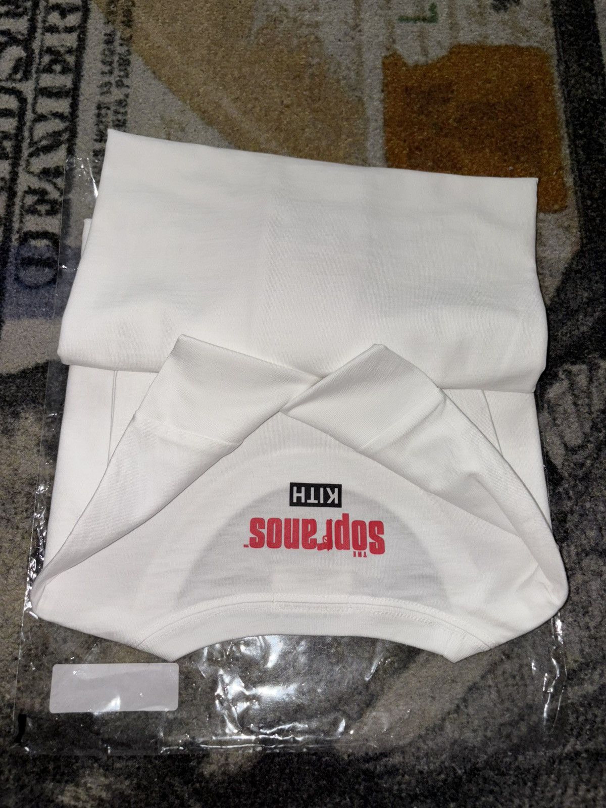 Kith Kith x The Sopranos Family Redefined Vintage Tee White Size US L / EU 52-54 / 3 - 3 Thumbnail
