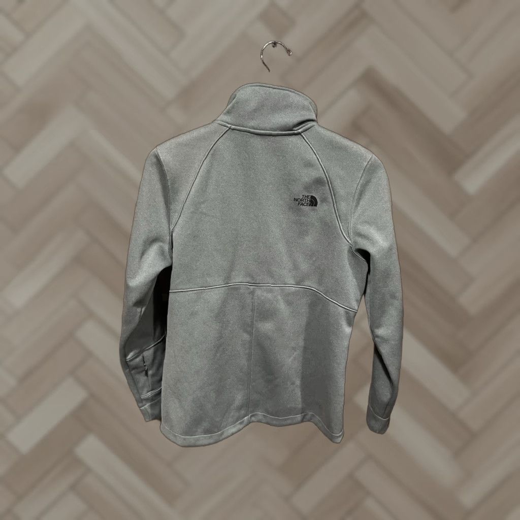 The North Face The North Face Womens Gray Full Zip Softshell Jacket M Built-in Nylon Zip 25 Length 19 Pit to Pit Mens? Wait. Size M / US 6-8 / IT 42-44 - 1 Thumbnail