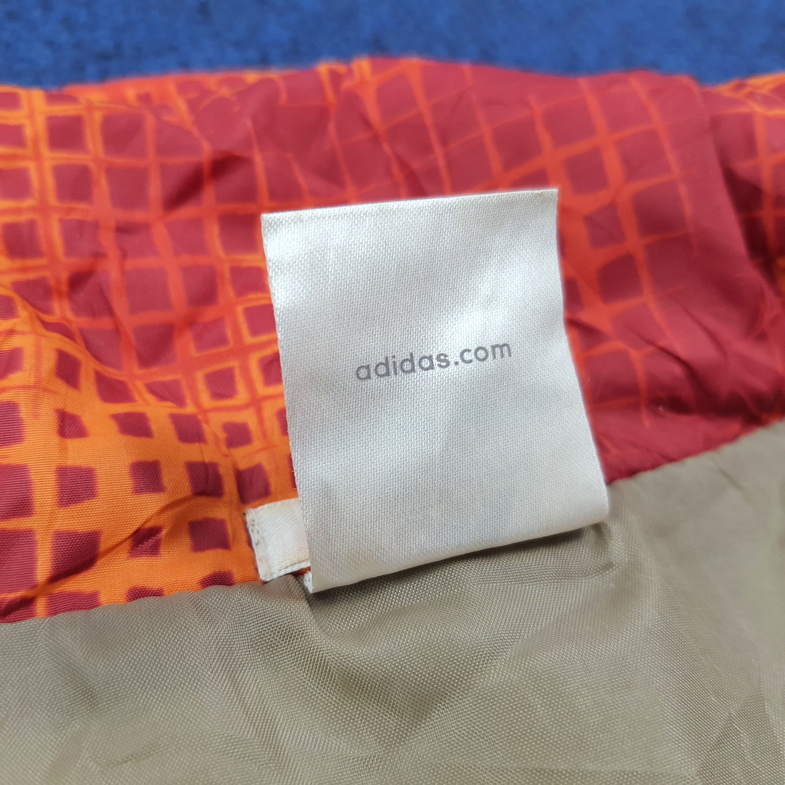 Adidas Vintage Adidas ClimaProof Puffer Custom Logo Jacket C278N18 Size US L / EU 52-54 / 3 - 7 Thumbnail