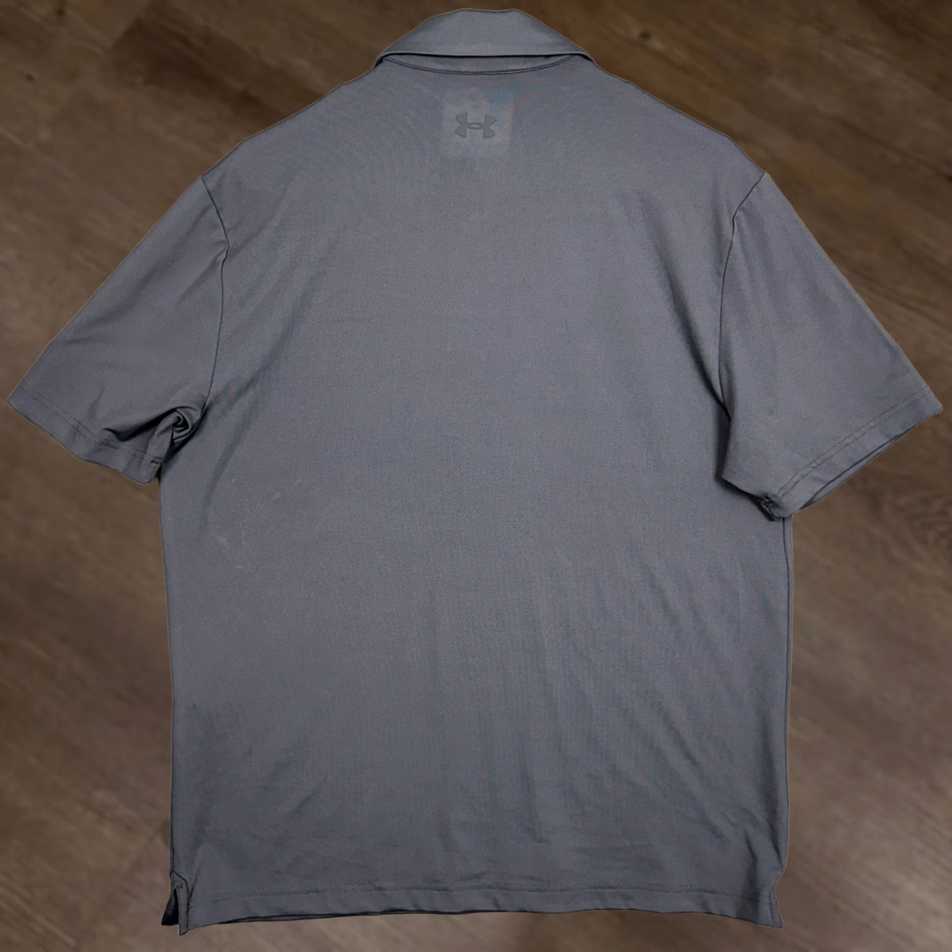 Under Armour Under Armour Golf Polo Shirt Mens Medium Shirt Gray Short Sleeve Polo Breathable M Gray Solid 90s-Modern Mens Size US M / EU 48-50 / 2 - 1 Thumbnail