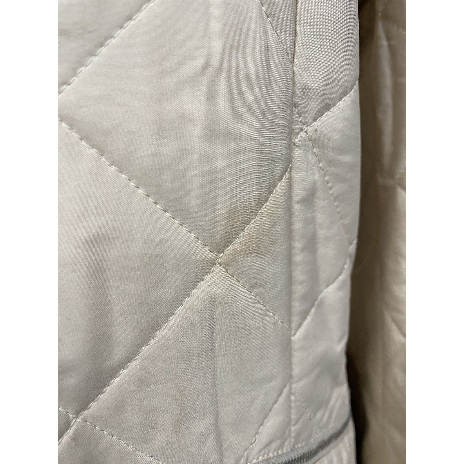 Salvatore Ferragamo Salvatore Ferragamo Floral Lining Women's Beige Pink Quilted Size M / US 6-8 / IT 42-44 - 10 Thumbnail