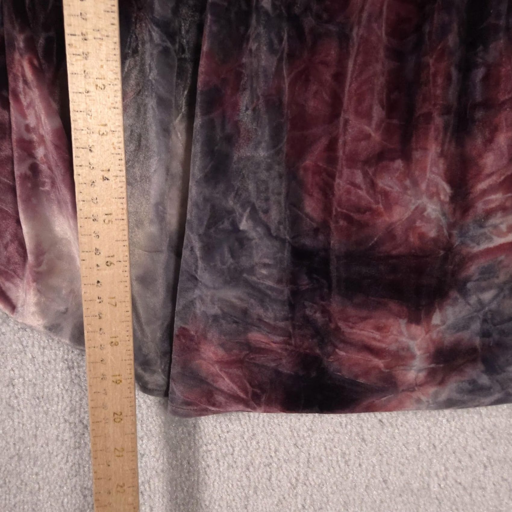 American Eagle Outfitters American Eagle Outfitters Blouse Womens Medium Off Shoulder Velour Tie Dye Top Size M / US 6-8 / IT 42-44 - 5 Thumbnail